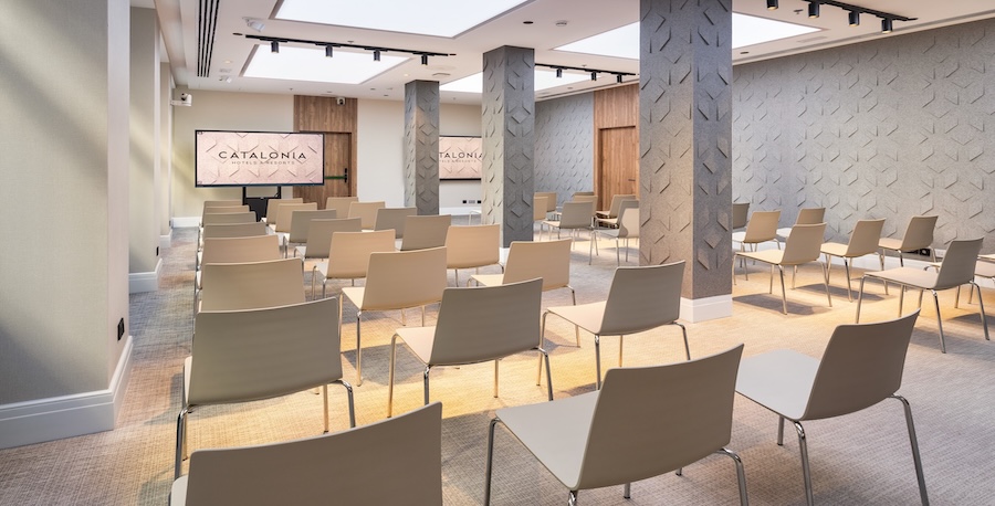 catalonia atocha sala escuela 02