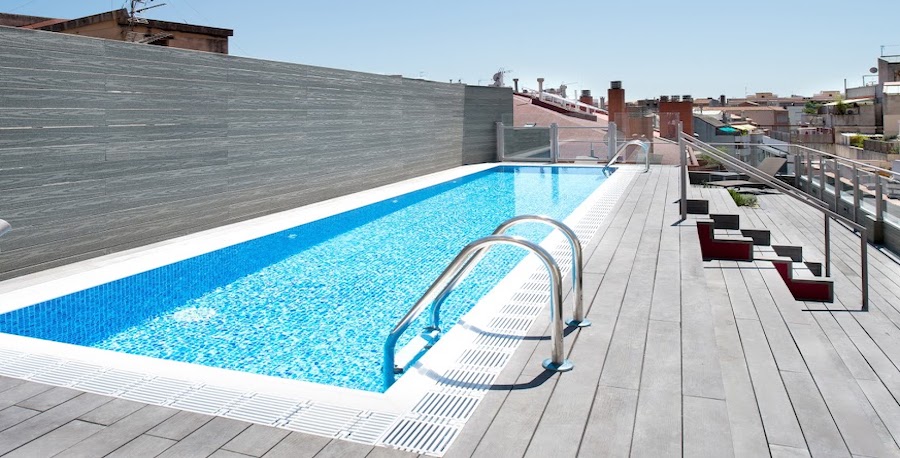 catalonia barcelona 505 piscina 02