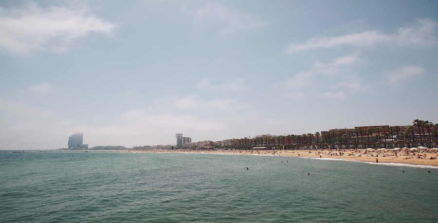 catalonia barcelona beach vista 02