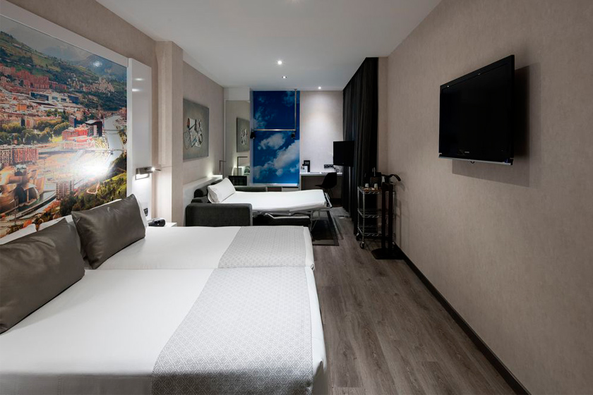 cataloniagranviabcn hab cuadruple 2