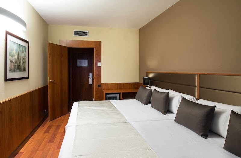 habitacion cuadruple catalonia diagonal centro 01