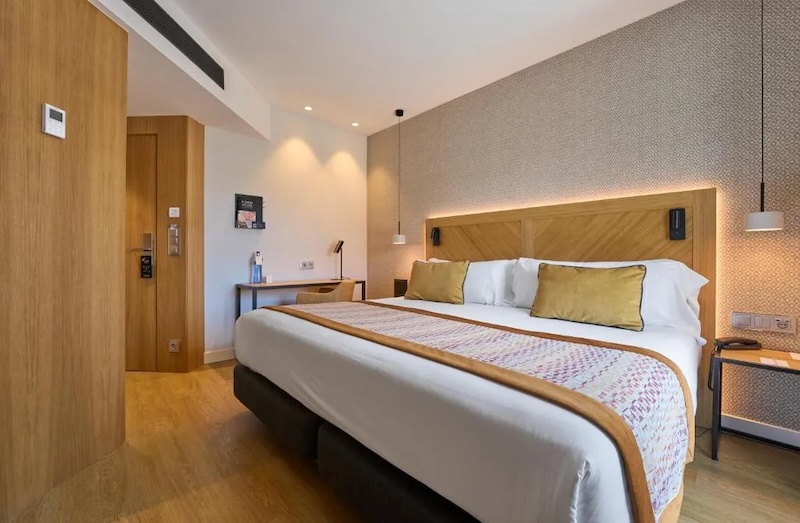 habitacion deluxe terraza privada catalonia eixample 06