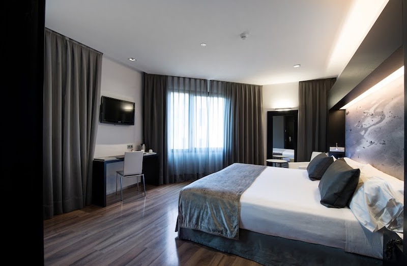 habitacion doble catalonia catedral 04