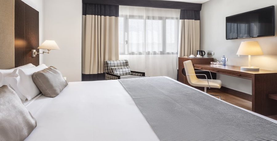 habitacion doble catalonia el retiro 03