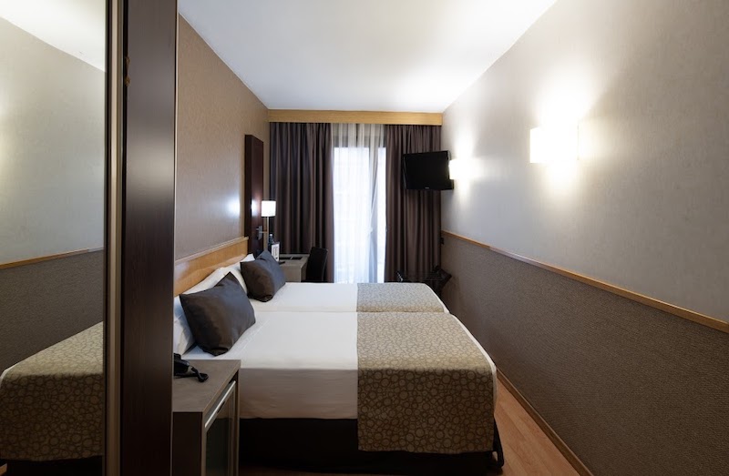 habitacion doble catalonia sagrada familia 01