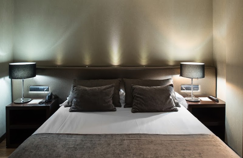 habitacion doble superior catalonia avinyo 03