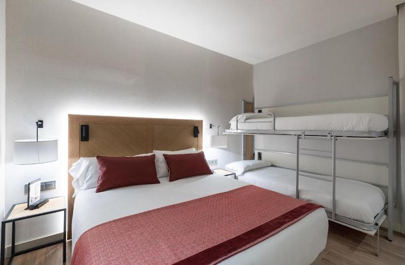 habitacion familiar catalonia eixample 01