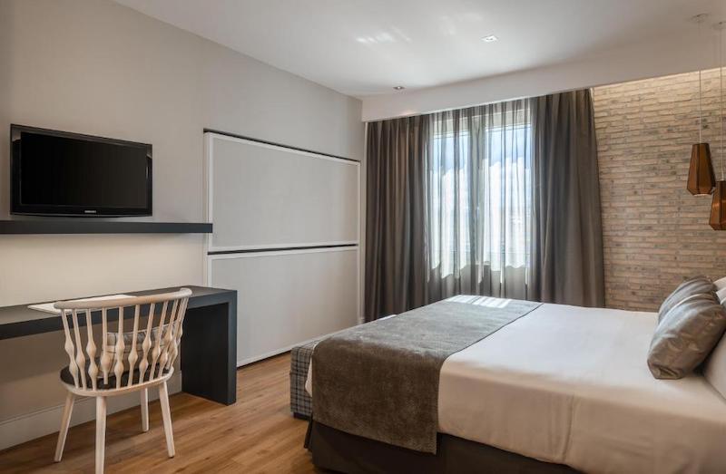 habitacion familiar catalonia gran via 06