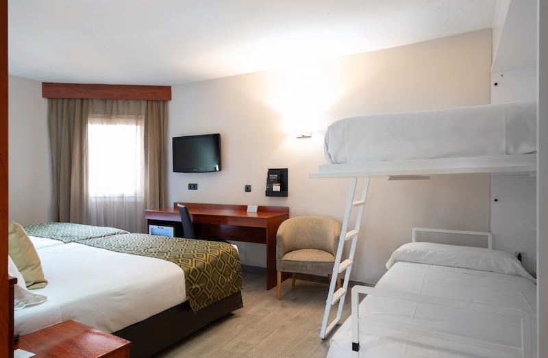 habitacion familiar catalonia park putxet 03