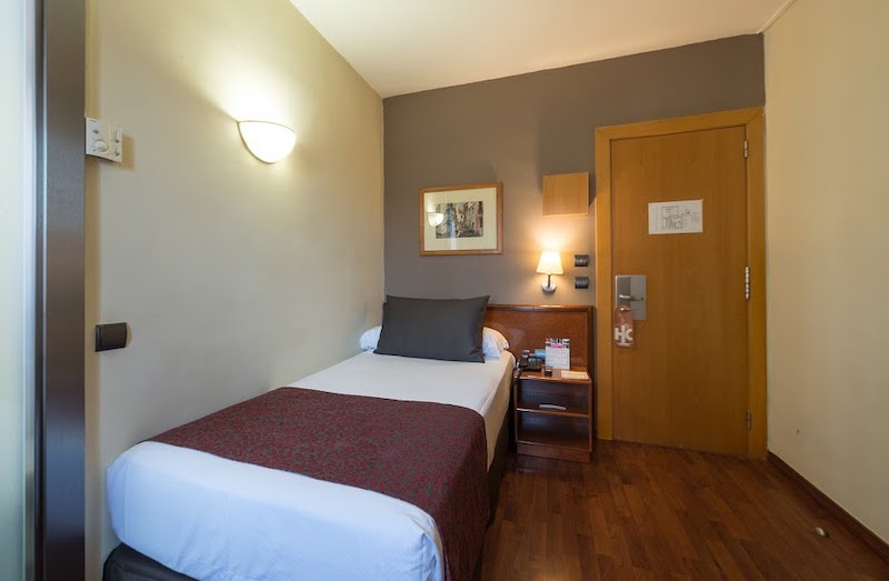 habitacion individual catalonia castellnou 01