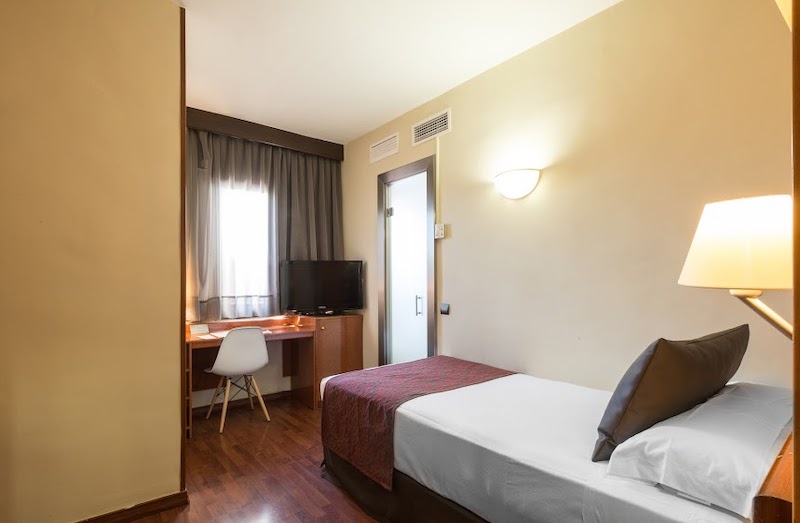 habitacion individual catalonia castellnou 02