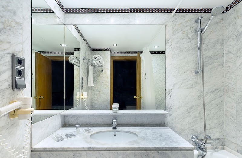 habitacion individual catalonia giralda 04