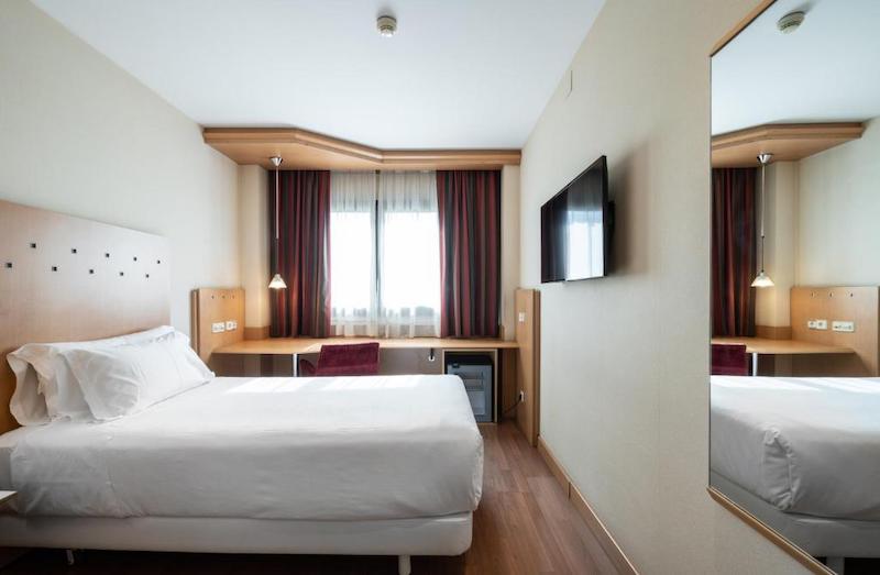 habitacion individual catalonia la maquinista 01