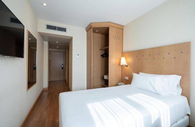 habitacion individual catalonia la maquinista 02