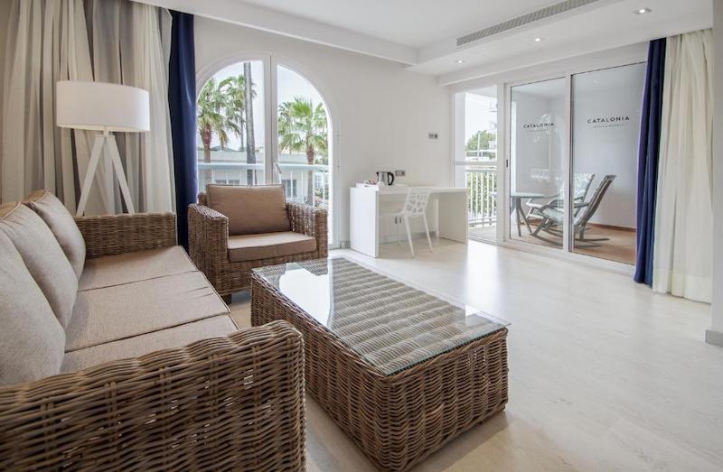 habitacion junior suite catalonia del mar 03