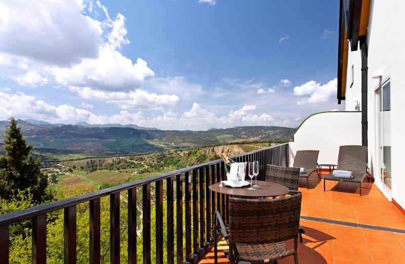 habitacion junior suite deluxe catalonia reina victoria 04