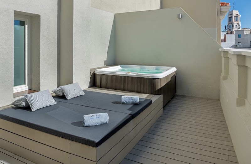 habitacion junior suite terraza catalonia gran via 03