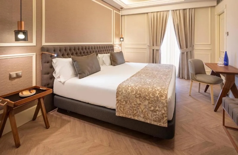 habitacion premium catalonia las cortes 02