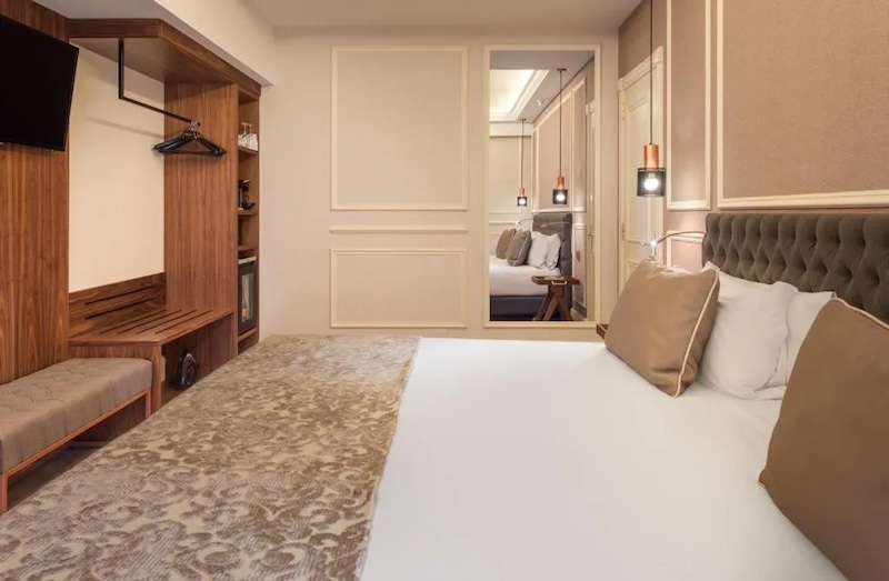 habitacion premium catalonia las cortes 03