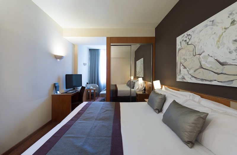 habitacion premium catalonia plaza catalunya 01