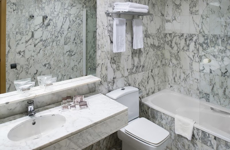 habitacion premium terrace catalonia castellnou 05