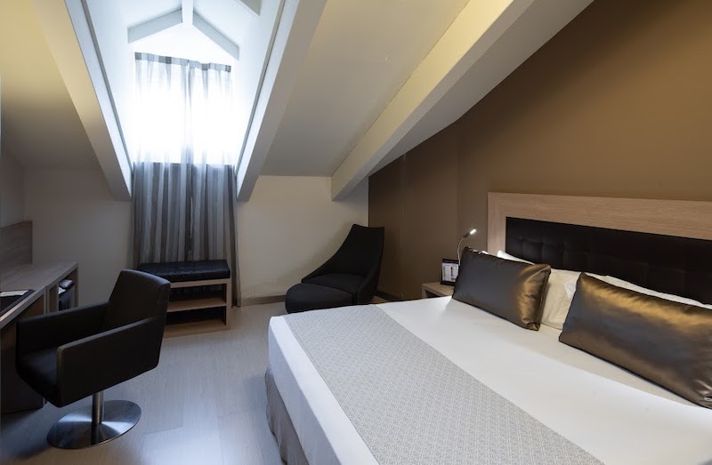 habitacion suite catalonia plaza mayor 04