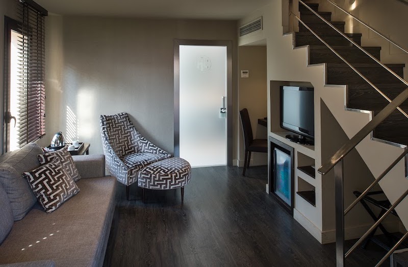 habitacion suite catalonia portal del angel 02