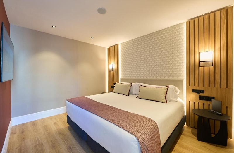 habitacion suite catalonia ramblas 01