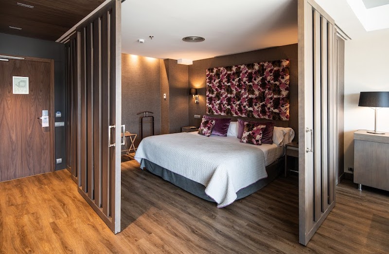 habitacion suite del reloj catalonia barcelona plaza 01