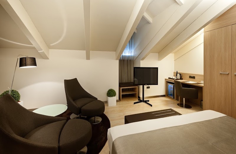 habitacion suite imperial catalonia plaza mayor 04