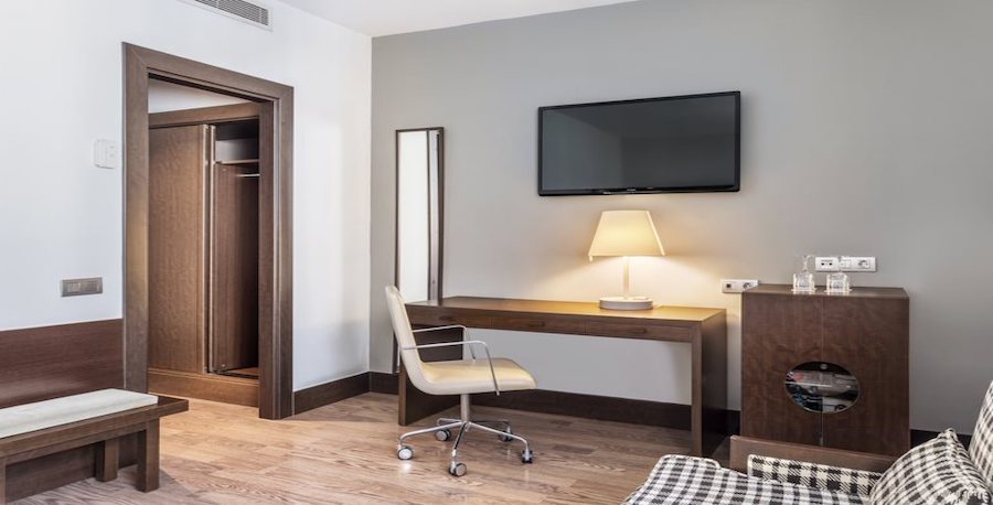 habitacion superior catalonia el retiro 02