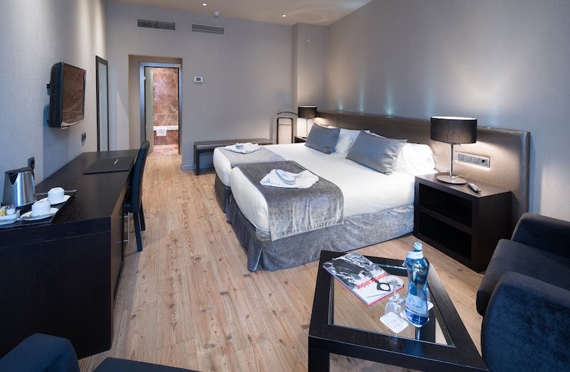 habitacion superior catalonia portal del angel 04