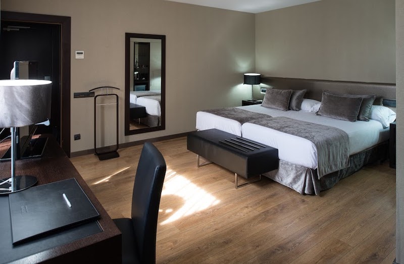 habitacion superior terrace catalonia avinyo 01