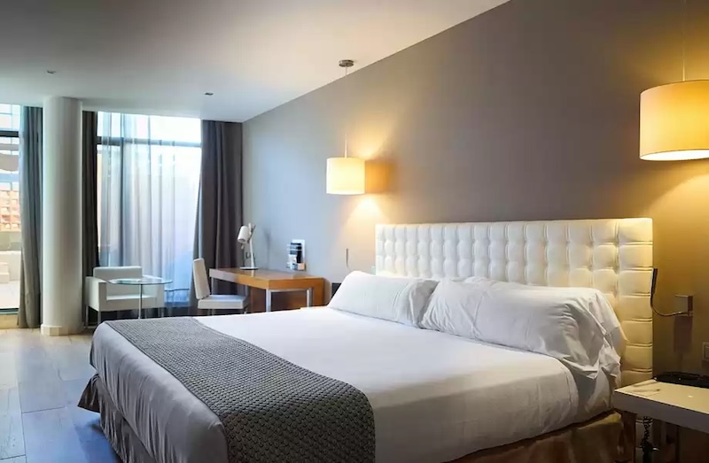 habitacion superior terrace catalonia ramblas 01