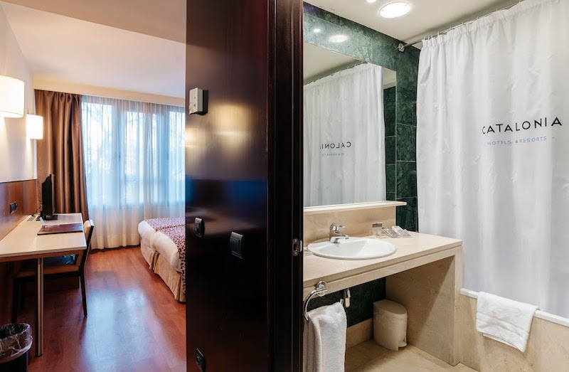 habitacion triple catalonia brussels 02