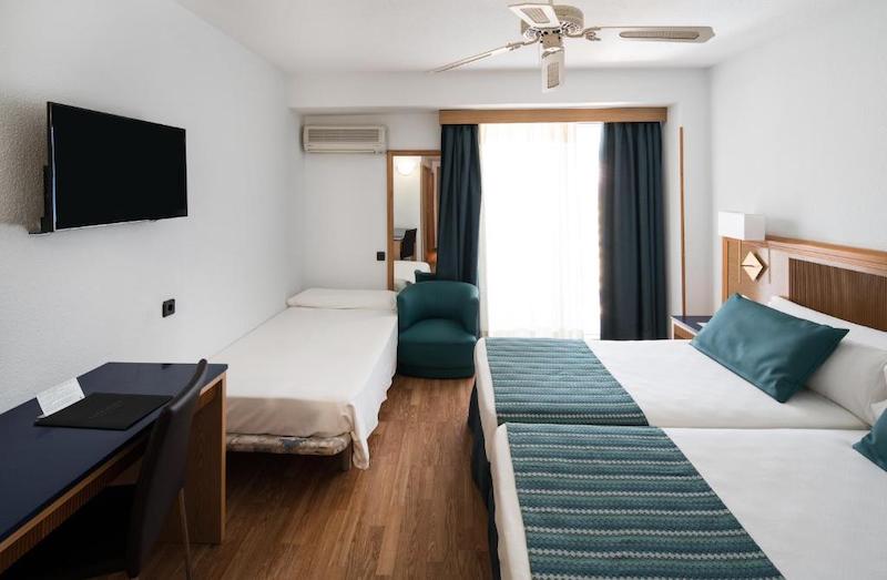 habitacion triple catalonia las vegas 02