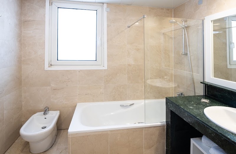 habitacion triple premium catalonia bristol 04