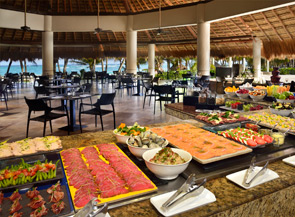 lunch buffet la palapa catalonia royal tulum