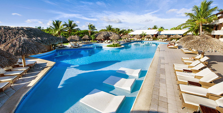 piscina catalonia royal bavaro 02