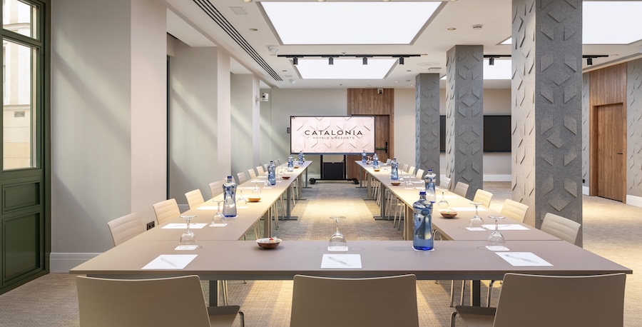 catalonia atocha sala escuela 03