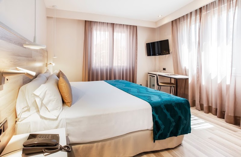 habitacion doble catalonia santa justa 01