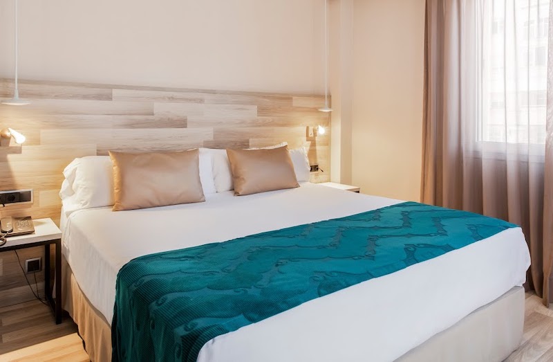 habitacion doble catalonia santa justa 02