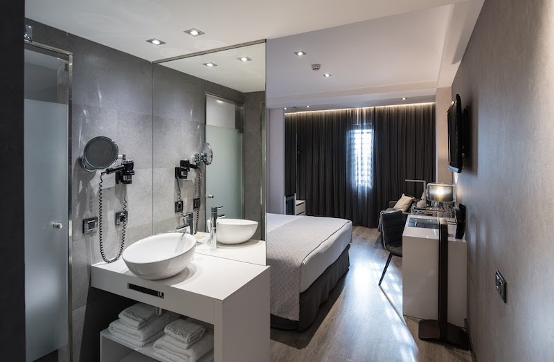 habitacion doble superior catalonia gran via bcn 03