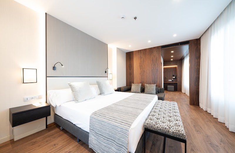 habitacion executive vista plaza catalonia barcelona plaza 02