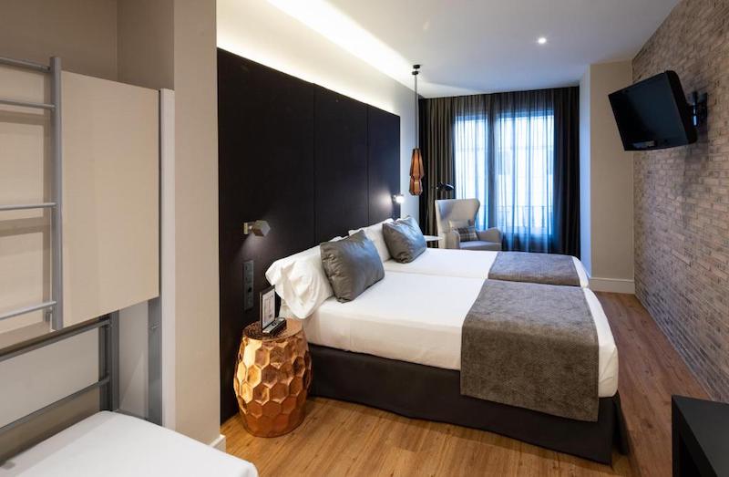 habitacion familiar catalonia gran via 05