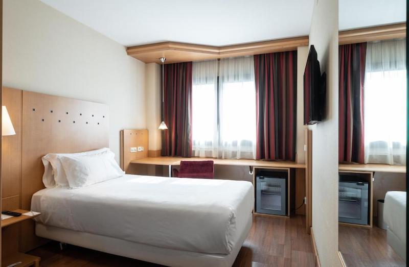 habitacion individual catalonia la maquinista 03