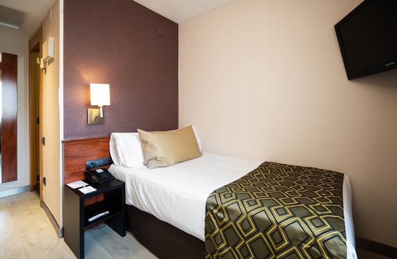 habitacion individual catalonia park putxet 01