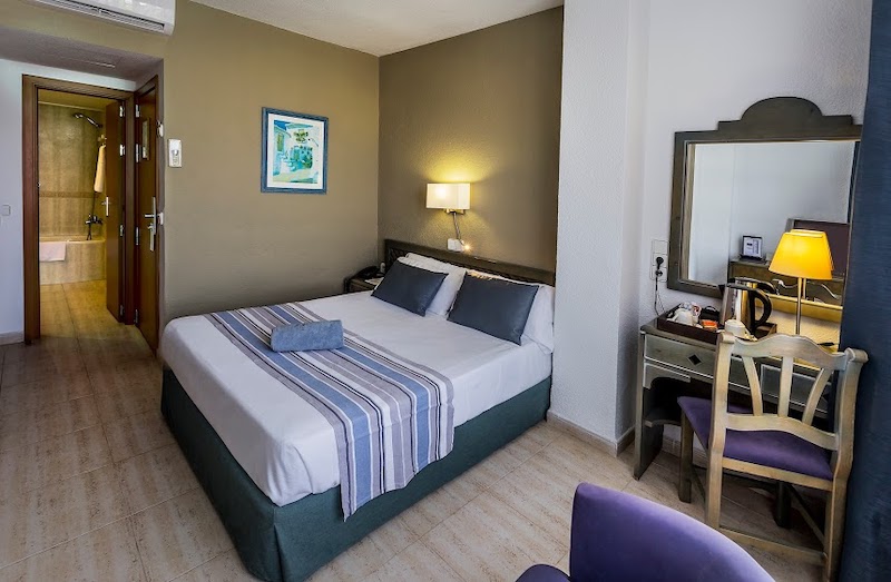 habitacion individual catalonia ses estaques 05