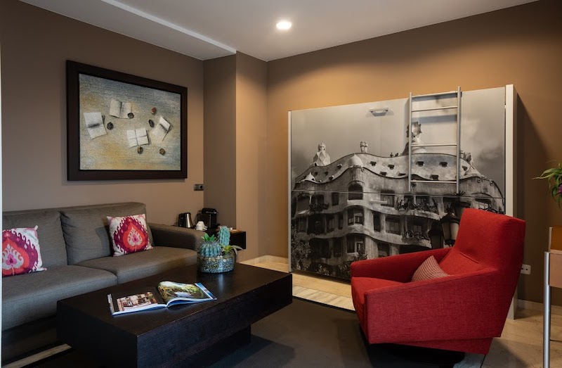 habitacion junior suite catalonia la pedrera 03