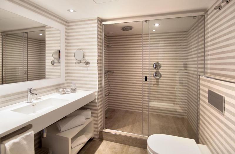 habitacion junior suite pool terrace catalonia majorica 07